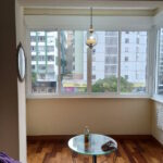 foto real de Janela de Correr 4 folhas com Basculantes e Persiana integrada